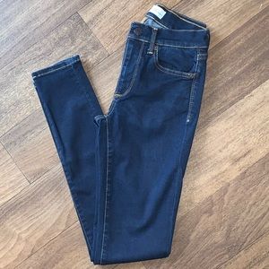 Gap True Skinny Jeans
